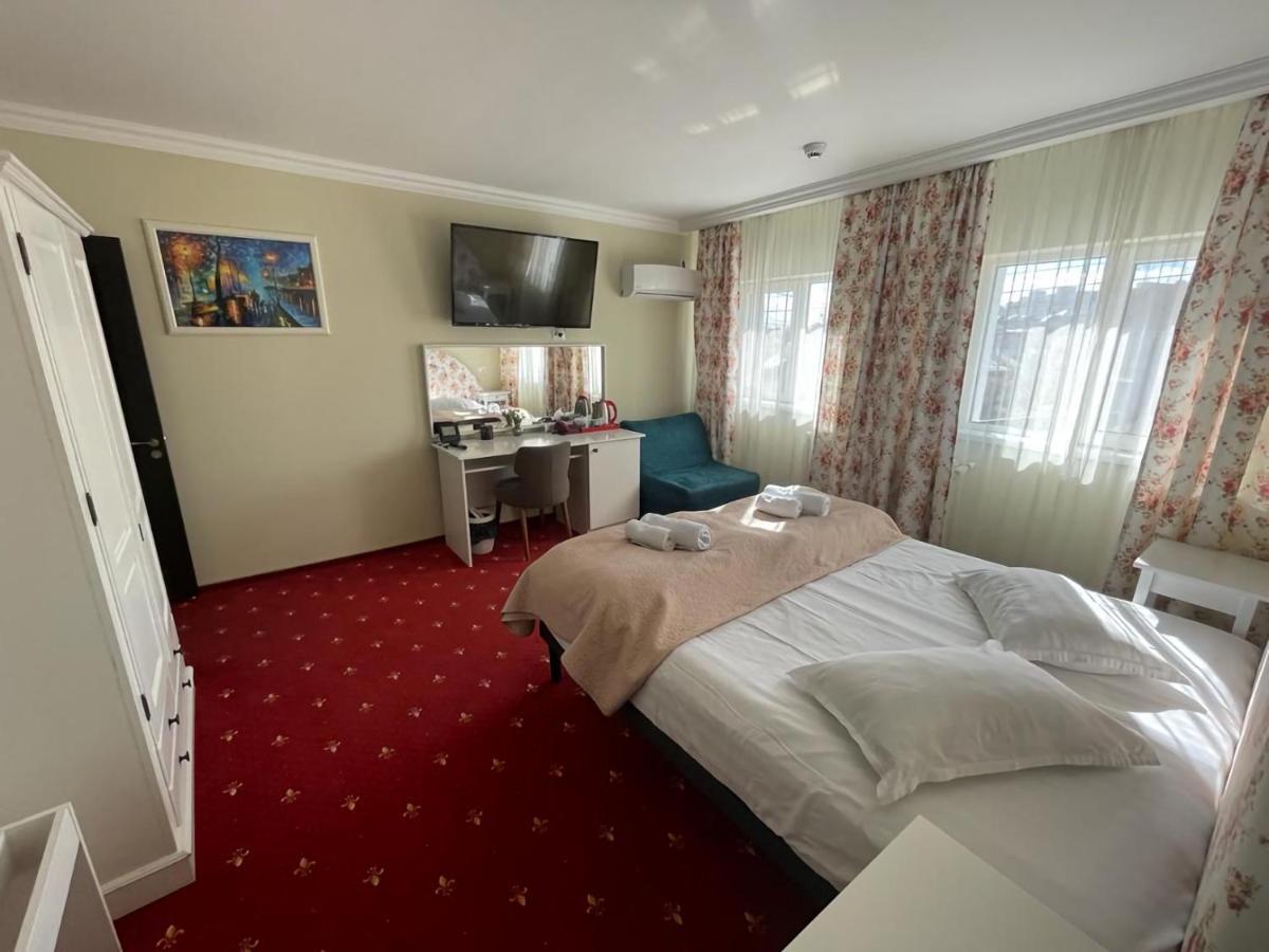 Casa Bucovineana Hotell Suceava Exteriör bild