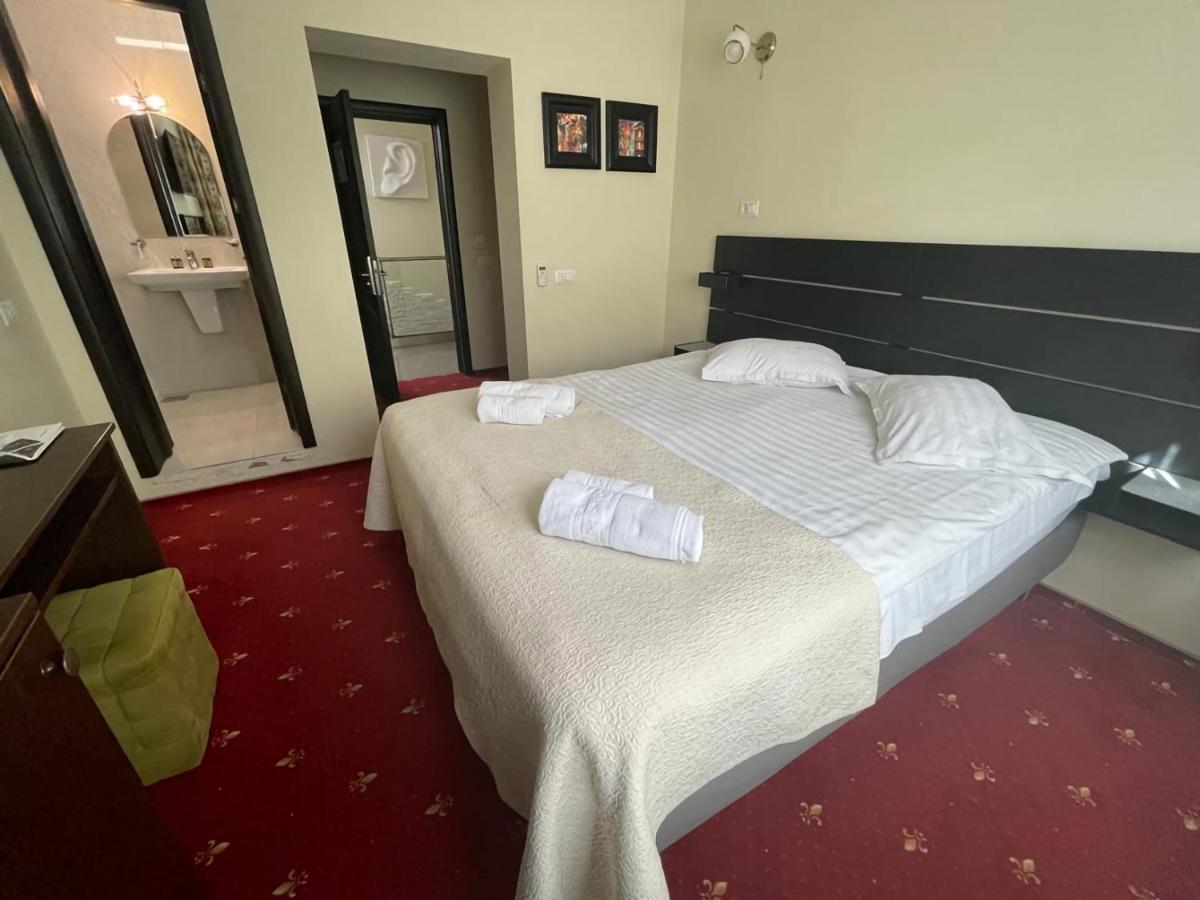Casa Bucovineana Hotell Suceava Exteriör bild
