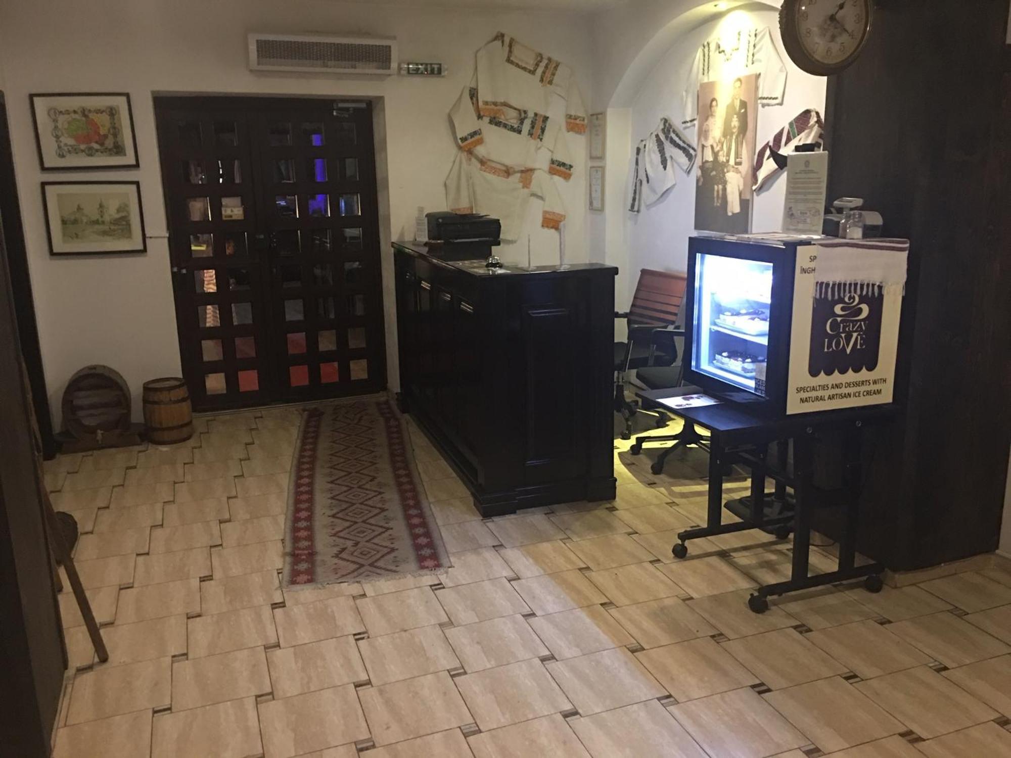 Casa Bucovineana Hotell Suceava Exteriör bild