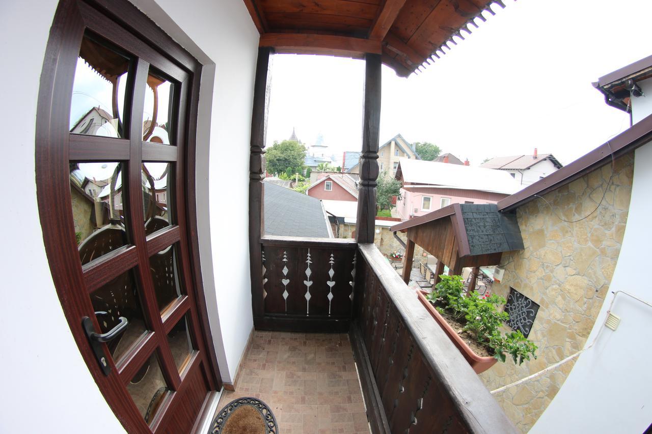 Casa Bucovineana Hotell Suceava Exteriör bild