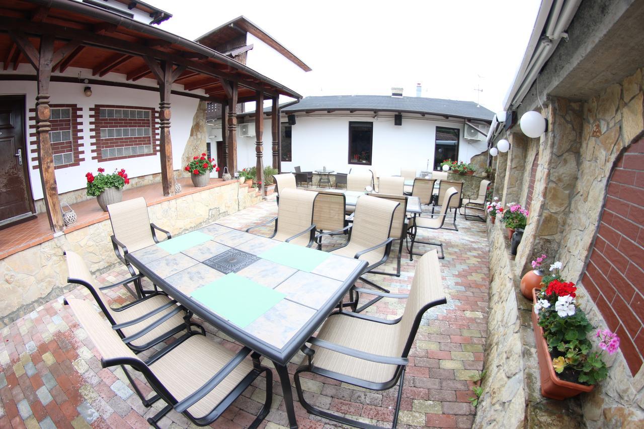Casa Bucovineana Hotell Suceava Exteriör bild