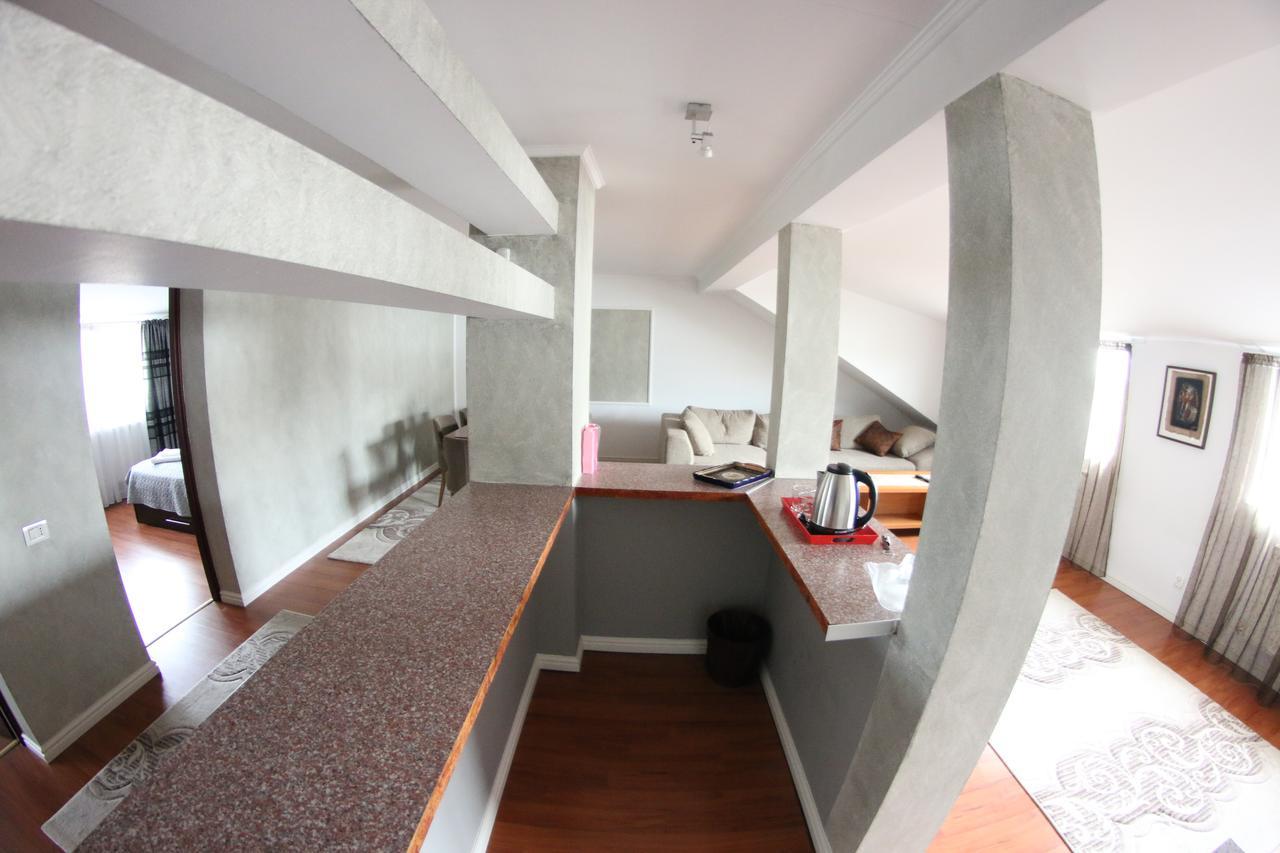 Casa Bucovineana Hotell Suceava Exteriör bild