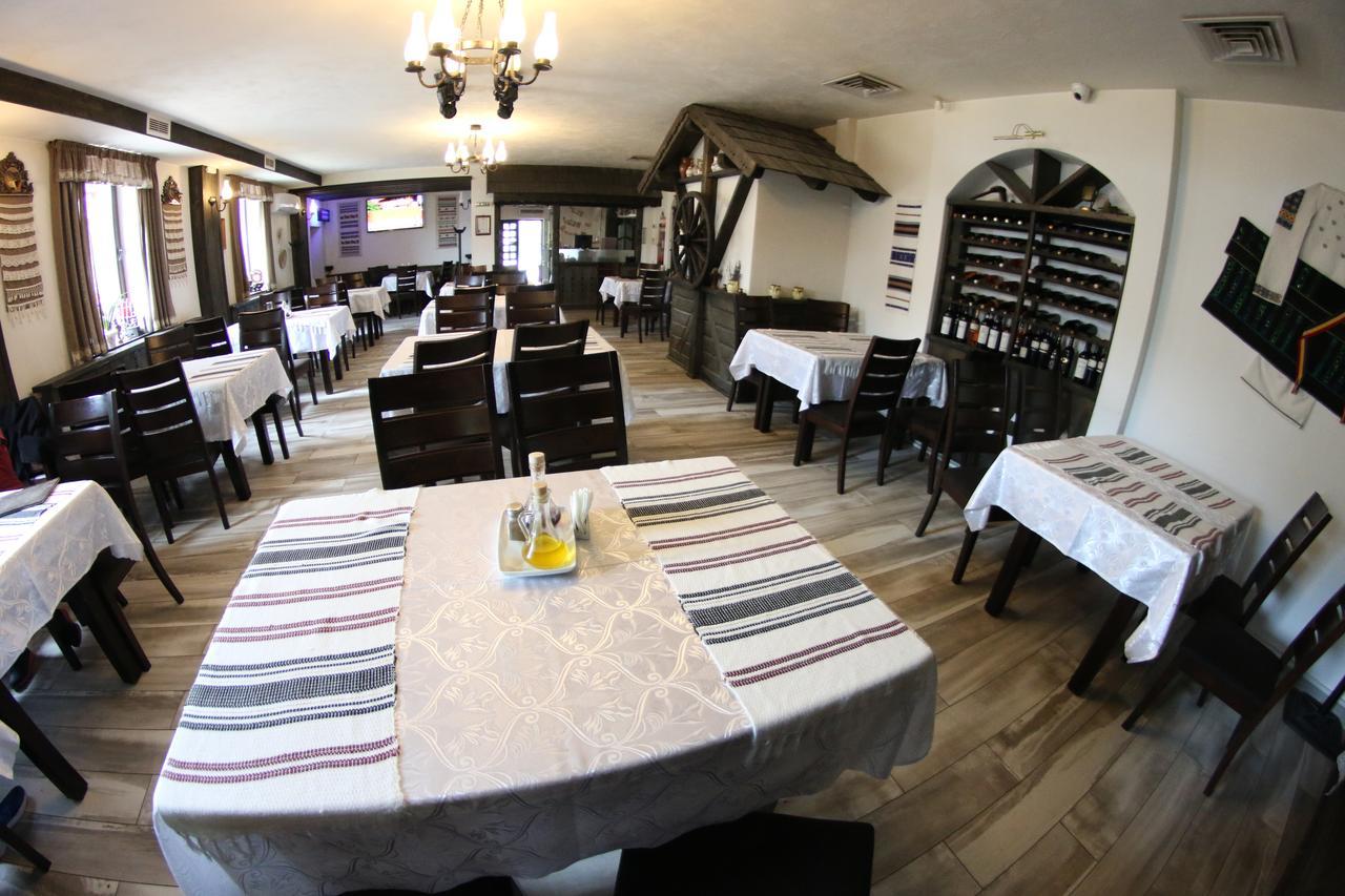 Casa Bucovineana Hotell Suceava Exteriör bild