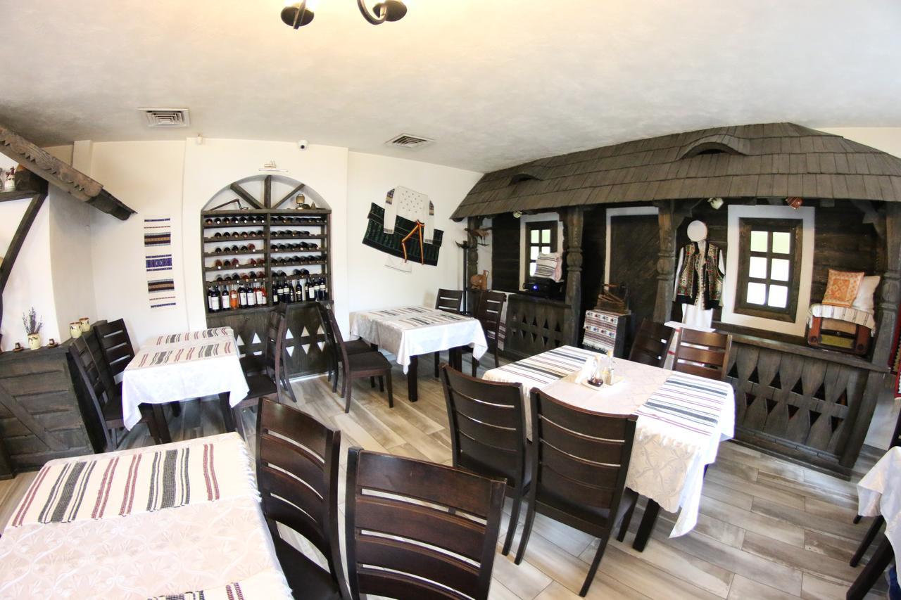 Casa Bucovineana Hotell Suceava Exteriör bild