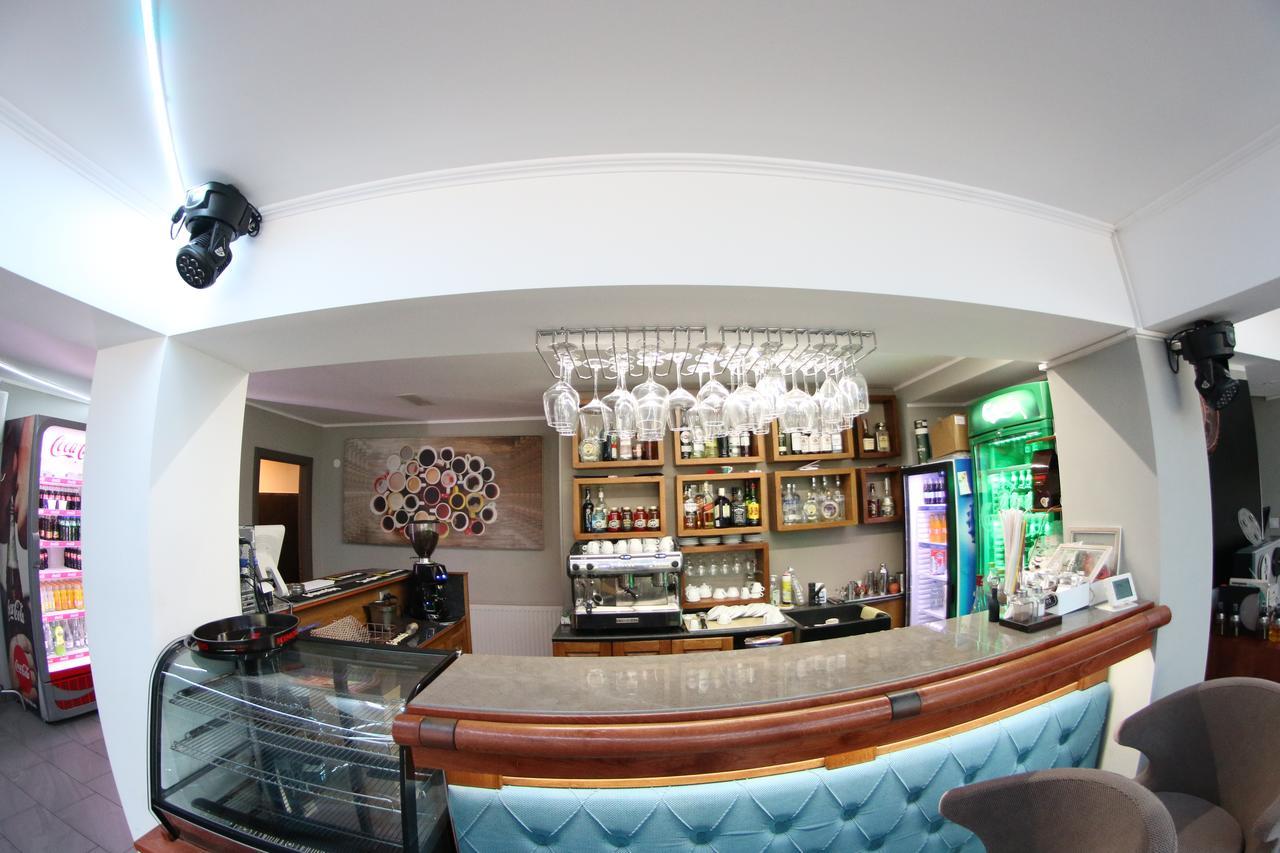 Casa Bucovineana Hotell Suceava Exteriör bild