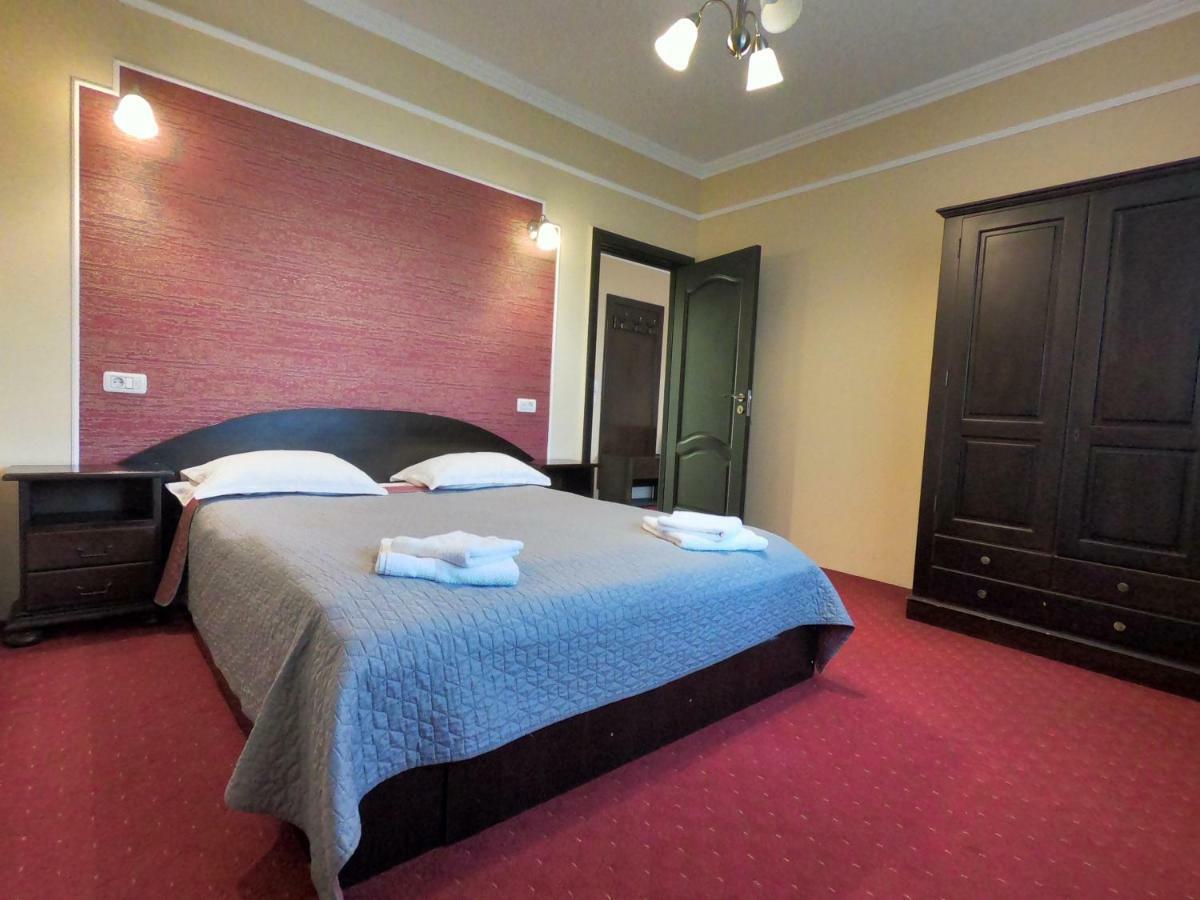 Casa Bucovineana Hotell Suceava Exteriör bild