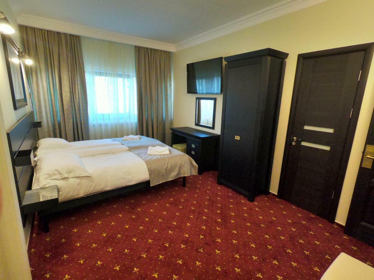 Casa Bucovineana Hotell Suceava Exteriör bild
