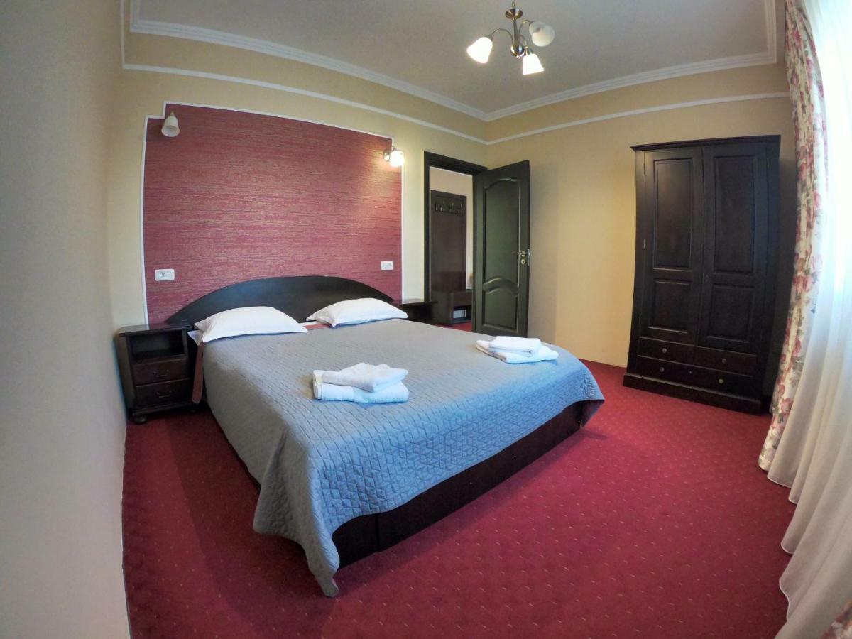 Casa Bucovineana Hotell Suceava Exteriör bild