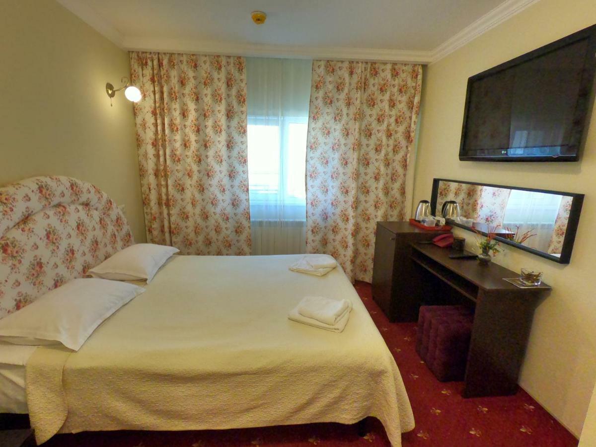 Casa Bucovineana Hotell Suceava Exteriör bild